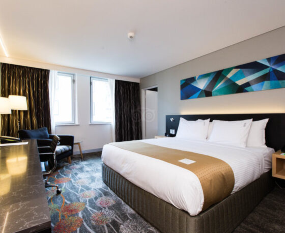 Holiday Inn Perth City Centre